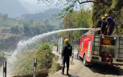 चमोली: फायर कर्मियों ने बुझाई कूड़ाडंपिंग जोन में लगी आग–