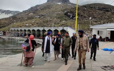 चमोली: हेमकुंड साहिब के आस्था पथ पर पुख्ता होगी सुरक्षा व्यवस्था, बैठक हुई–