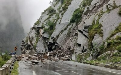 अलर्ट: केदारनाथ में भारी बारिश होने से सोनप्रयाग में रोके गए तीर्थयात्री–