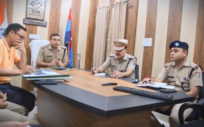 समीक्षा: त्रिस्तरीय पंचायत चुनाव से निपटने के लिए चमोली पुलिस प्रशासन भी तैयार, एसपी ने की समीक्षा बैठक–