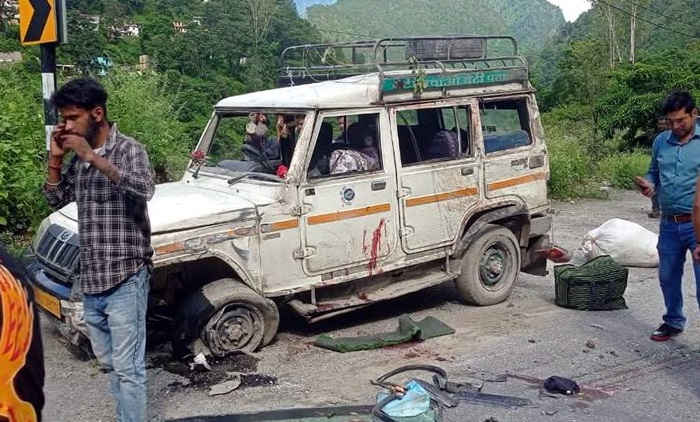 बेडूबगड़ में दुर्घटनाग्रस्त वाहन