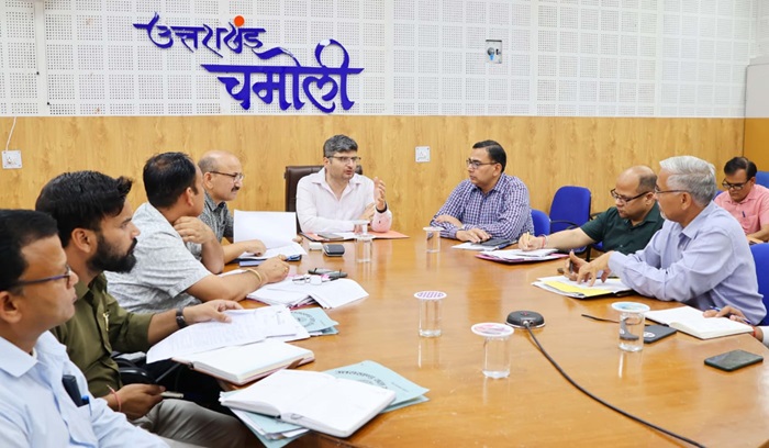 चमोली: त्रिस्तरीय पंचायत चुनाव के लिए चमोली जनपद एक नजर में–