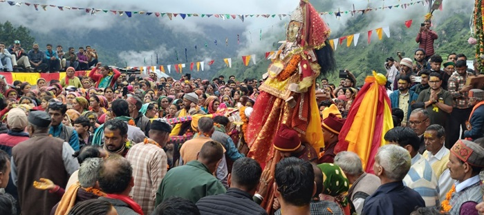 आस्था