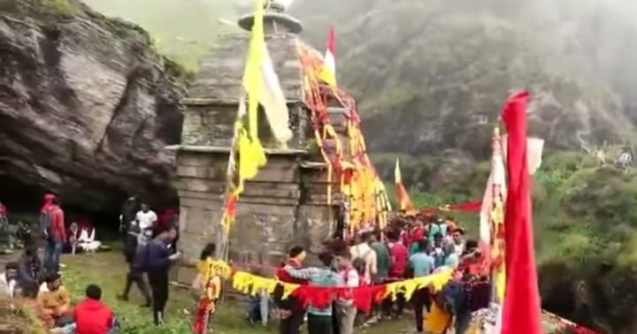 भगवान वंशीनारायण का मंदिर