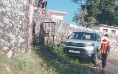 बिग ब्रेकिंग: चमोली में स्कूल के गेट पर छात्र से अपनी लग्जरी कार धुलवाने पर गुरुजी सस्पेंड–