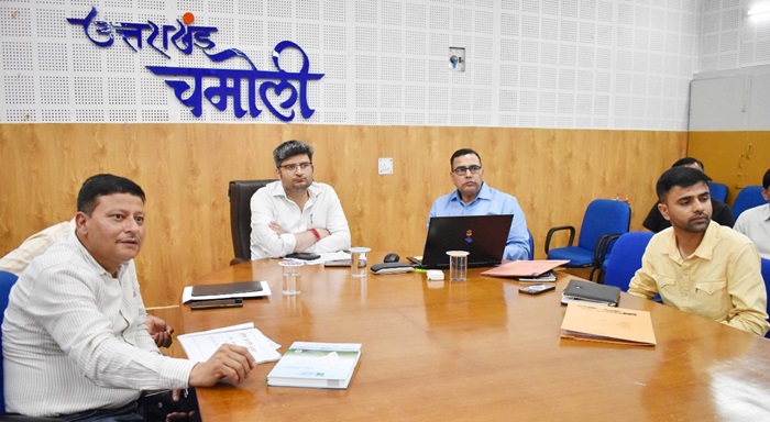 चमोली: जिला​धिकारी ने कृ​षि विभाग को दिए बीजों की गुणवत्ता व उत्पादन बढ़ाने के निर्देश– 