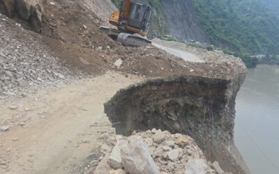 मुसीबत: बदरीनाथ हाईवे पर फरासू में हो रहा भूस्खलन, यातायात हो रहा प्रभावित–