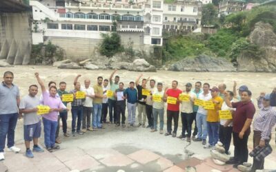 हक की लड़ाई: राजकीय ​शिक्षक संघ चमोली ने संगम तट पर किया नियमावली का तर्पण–