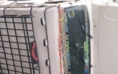 चमोली: मंडल-ऊखीमठ हाईवे पर वाहन सड़क पर पलटा, बड़ी दुर्घटना टली–