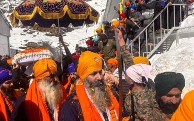 जो बोले सो निहाल: हेमकुंड साहिब के कपाट शीतकाल के लिए हुए बंद, साल की अंतिम अरदास में उमड़े श्रद्धालु–