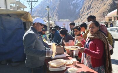 लाजवाब: बदरीनाथ धाम में यूथ फॉर हिमालयस ने आयोजित किया पहाड़ी व्यंजनों का भंडारा–