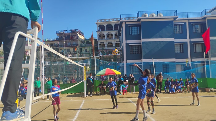 चमोली: चमोली ने जीता बालक-बालिका वर्ग में राज्य स्तरीय वॉलीबाल का उद्घाटन मैच–