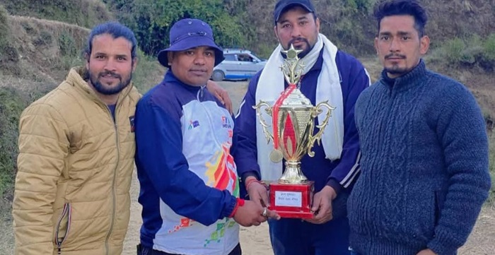 चमोली: पोखरी के ग्राम पंचायत श्रीगढ़ में क्रिकेट टूर्नामेंट का हुआ रोमांचक फाइनल मुकाबला, अंजू क्लब रडुवा ने जीता ​खिताब–