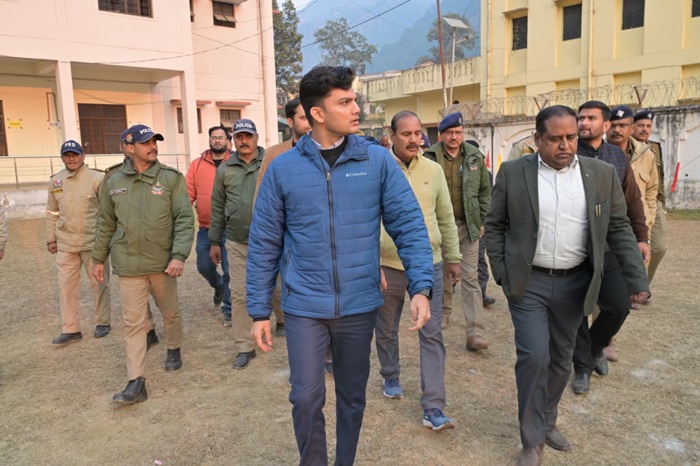 अगस्त्यमुनि: अगस्त्यमुनि में गेट तोड़ने पर 12 लोगों के ​खिलाफ मुकदमा दर्ज–