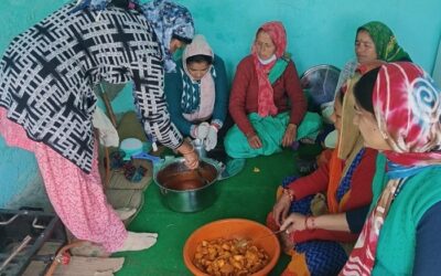 अगस्त्यमुनि के महड़ गांव की महिलाएं सीख रहीं फ्रूट प्रोसेसिंग, स्वरोजगार की ओर मजबूत कदम–