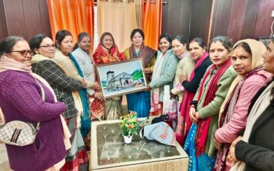 स्वागत: अपने गृहक्षेत्र में पहुंचने पर भाजपा महिला मोर्चे की प्रदेश महामंत्री डॉ. हिमानी वैष्णव का हुआ फूल मालाओं से स्वागत–