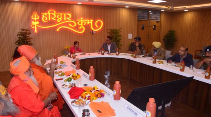 हरिद्वार: कुंभ मेला-2027 को लेकर मेला प्रशासन ने की अखाड़ों के साथ बैठक–