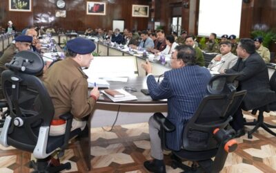 मुख्य सचिव आनंंदवर्द्धन ने ली सचिवालय में गृह विभाग की समीक्षा बैठक, सभी जनपदों के डीएम रहे मौजूद–