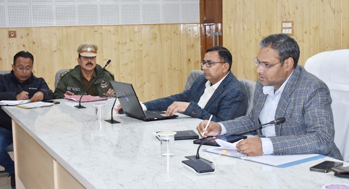 चमोली: श्रीनंदा देवी राजजात यात्रा की तैयारियों को लेकर जिलाधिकारी ने ली समीक्षा बैठक–