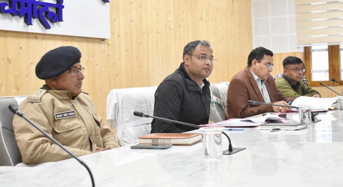 चमोली: गैरसैंण में होने वाले विधानसभा बजट सत्र को लेकर तैयारियां तेज, जिलाधिकारी गौरव कुमार ने ली दिए निर्देश–