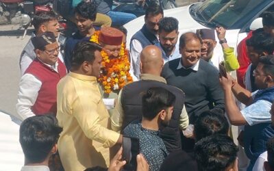 ताजपोशी: मंत्री बनने के बाद अपने क्षेत्र में पहुंचे भरत सिंह चौधरी, हुआ फूल मालाओं से स्वागत–