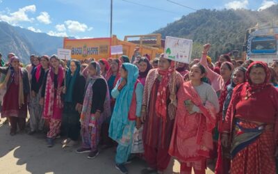 विरोध: त्रियुगीनारायण में शराब के खिलाफ महिलाओं ने निकाली दस किमी लंबी रैली–