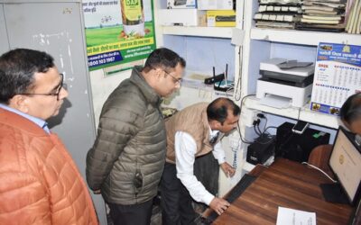 चमोली: जिलाधिकारी गौरव कुमार ने सहकारी समिति के मुख्य कार्यालय गोपेश्वर का निरीक्षण कर लिया जायजा–