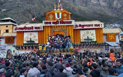 जय बदरीनाथ: वैदिक मंत्रोच्चार के साथ खुले बदरीनाथ धाम के कपाट–