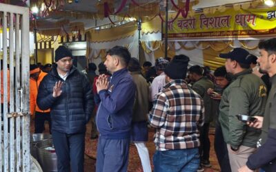 चमोली: जिलाधिकारी ने लिया बदरीनाथ यात्रा व्यवस्थाओं का जायजा, श्रद्धालुओं से लिया फीडबैक–