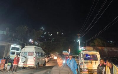 चमोली: बदरीनाथ हाईवे पर बस पर गिरा बोल्डर, एक महिला यात्री की मौत–