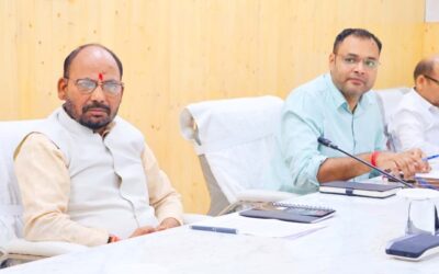 चमोली: नंदानगर-थराली में आपदा पुनर्वास कार्यों की समीक्षा, जिलाधिकारी ने बढ़ाई कार्यों की रफ्तार–