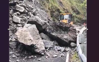 आफत की बारिश: चमोली में बारिश का कहर, भूस्खलन से 18 ग्रामीण सड़कें बंद–