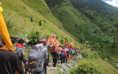 चमोली: गांव में आस्था का संगम, मां नंदा की बड़ी जात में उमड़ा आस्था का सैलाब–