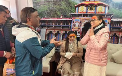 चमोली: फिल्म अभिनेत्री रानी मुखर्जी ने किए बदरीनाथ-केदारनाथ धाम के दर्शन–